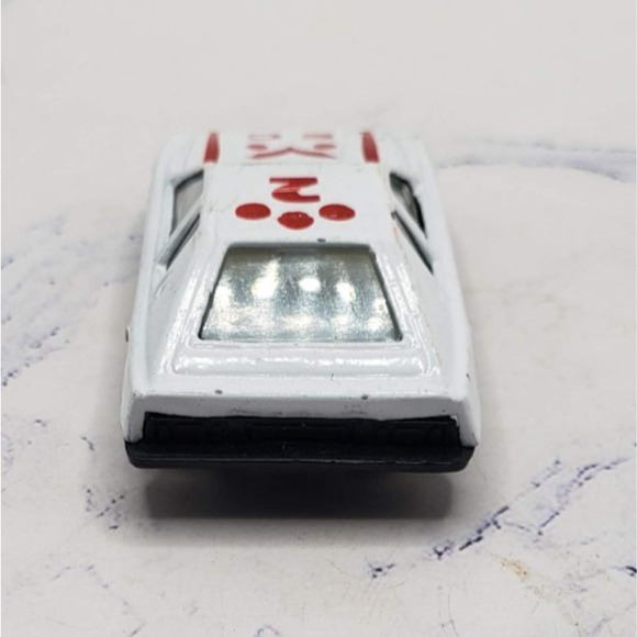 Vintage Collectible Speed Wheels White Diecast Car With Red Pinstriping - Picture 4 of 8